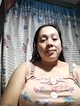 Snapshot of May_Bombs chatting on 02/16/26, 02:37 May Bombs online show from 02/16/26, 02:37