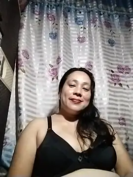 Snapshot of May_Bombs chatting on 02/11/26, 11:21 May Bombs online show from 02/11/26, 11:21