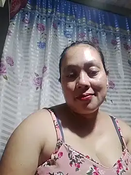 Snapshot of May_Bombs chatting on 02/25/26, 12:27 May Bombs online show from 02/25/26, 12:27