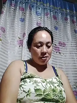 Snapshot of May_Bombs chatting on 02/22/26, 09:27 May Bombs online show from 02/22/26, 09:27