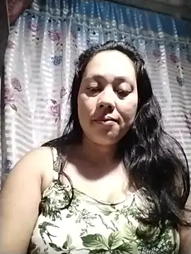 Snapshot of May_Bombs chatting on 02/15/26, 08:52 May Bombs online show from 02/15/26, 08:52