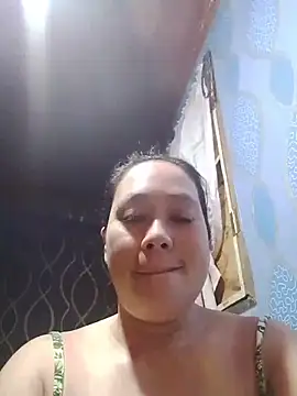 Snapshot of May_Bombs chatting on 06/19/26, 10:58 May Bombs online show from 06/19/26, 10:58