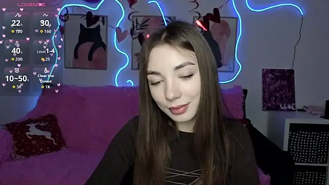 Snapshot of Adriennes chatting on 02/18/26, 02:24 Adriennes online show from 02/18/26, 02:24