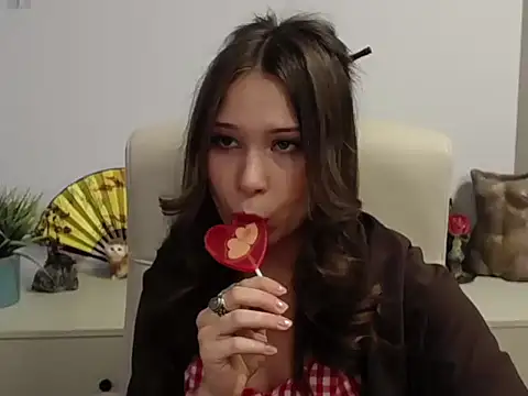 LanaLovely online show from 02/09/26, 07:17