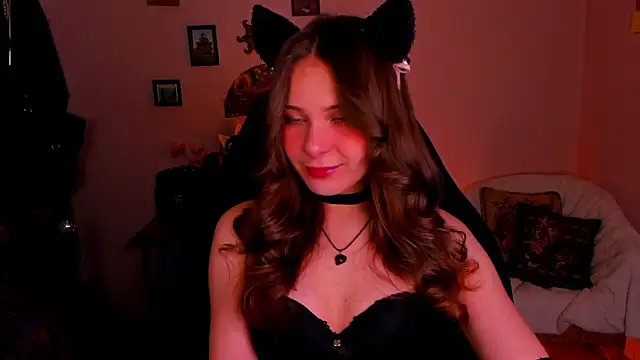 LanaLovely online show from 05/11/26, 06:37