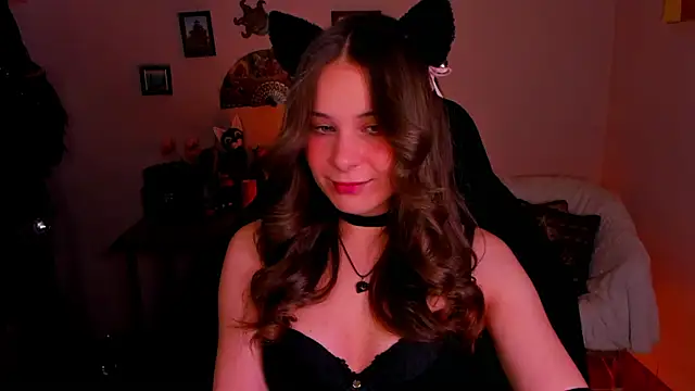 LanaLovely online show from 05/15/26, 06:33
