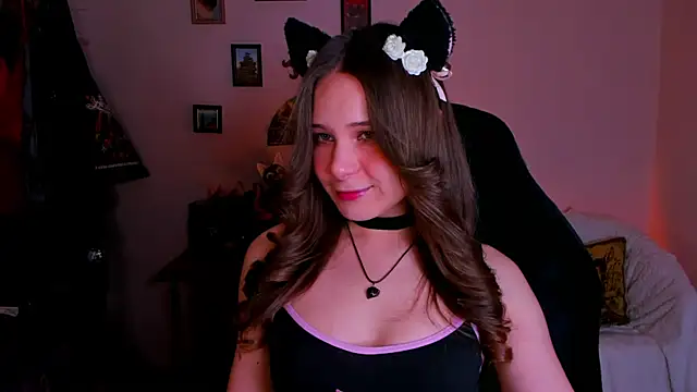 LanaLovely online show from 05/27/26, 06:32