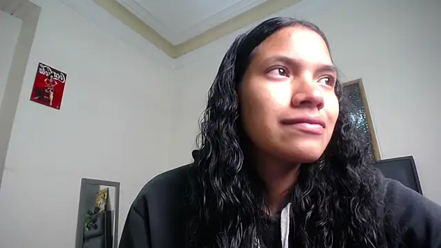 Julieta Parker online show from 04/23/26, 03:57