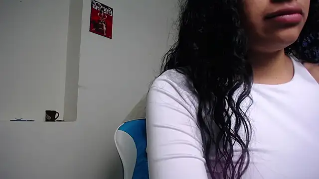 Julieta Parker online show from 04/13/26, 03:10