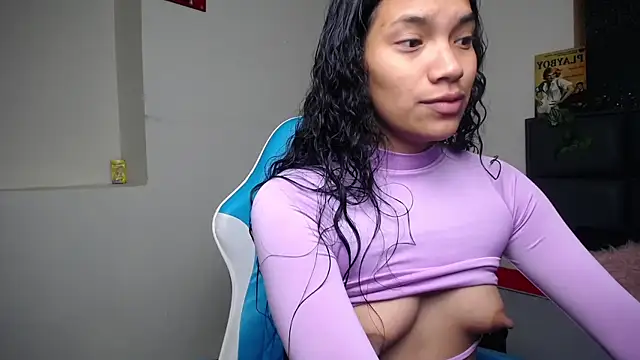 Julieta Parker online show from 04/10/26, 02:07