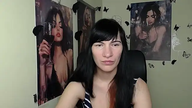 Snapshot of Rosalinda_ro chatting on 05/05/26, 05:38 Rosalinda ro online show from 05/05/26, 05:38
