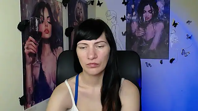 Snapshot of Rosalinda_ro chatting on 05/15/26, 06:55 Rosalinda ro online show from 05/15/26, 06:55