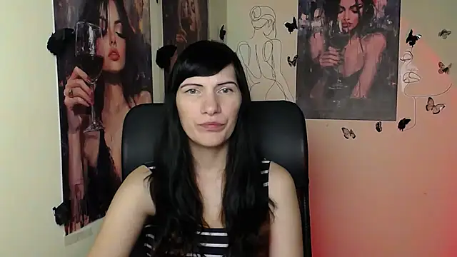 Snapshot of Rosalinda_ro chatting on 05/14/26, 06:49 Rosalinda ro online show from 05/14/26, 06:49