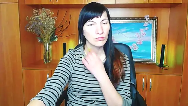 Snapshot of Rosalinda_ro chatting on 04/27/26, 06:11 Rosalinda ro online show from 04/27/26, 06:11