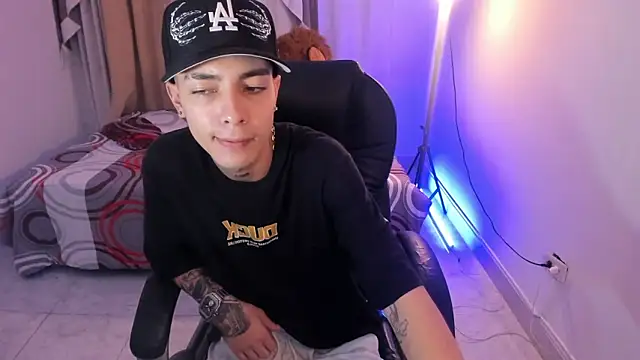 Dereck Boy  online show from 05/07/26, 03:22