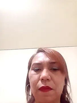 Snapshot of dannamomcerratt chatting on 04/12/26, 09:18 dannamomcerratt online show from 04/12/26, 09:18