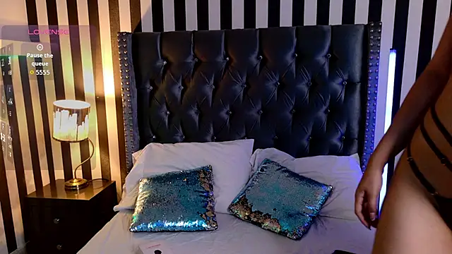 Snapshot of carosantoss chatting on 02/23/26, 10:38 carosantoss online show from 02/23/26, 10:38