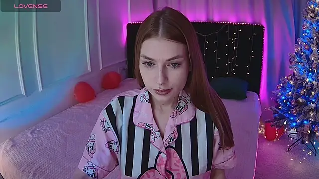 Snapshot of Alisa_Wood chatting on 02/19/26, 03:20 Alisa Wood online show from 02/19/26, 03:20