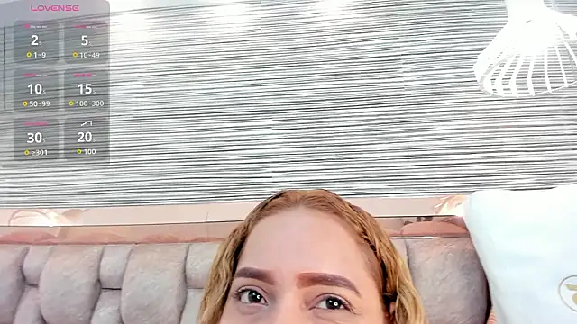 Snapshot of rossy_roose chatting on 02/22/26, 07:04 rossy roose online show from 02/22/26, 07:04