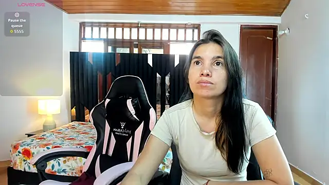 Snapshot of Emily_and_Soffy chatting on 02/13/26, 12:05 Emily and Soffy online show from 02/13/26, 12:05