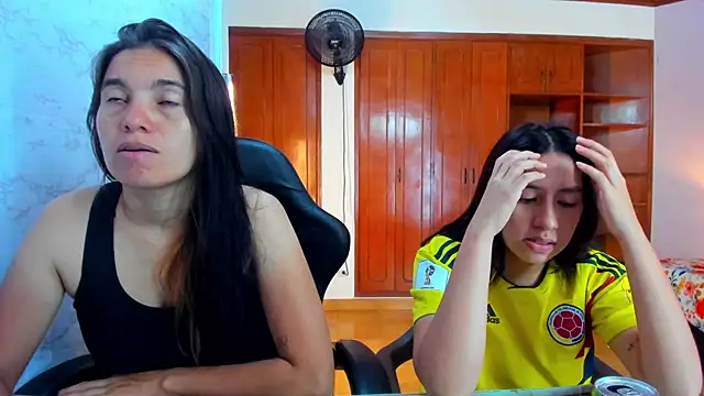 Emily and Soffy online show from 03/26/26, 12:14