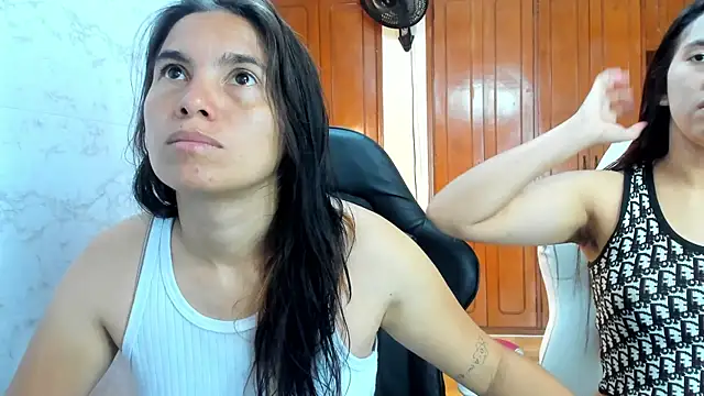 Snapshot of Emily_and_Soffy chatting on 02/25/26, 12:16 Emily and Soffy online show from 02/25/26, 12:16