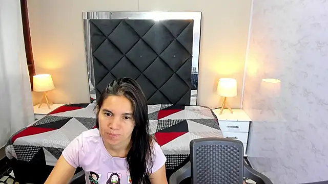 Snapshot of Emily_and_Soffy chatting on 02/20/26, 12:07 Emily and Soffy online show from 02/20/26, 12:07