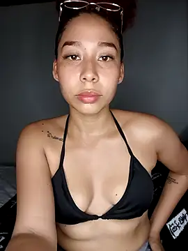 Snapshot of zuleymar chatting on 03/13/26, 07:30 zuleymar online show from 03/13/26, 07:30