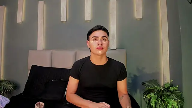 Snapshot of FemNoa chatting on 02/24/26, 01:34 FemNoa online show from 02/24/26, 01:34