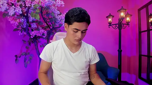 Snapshot of FemNoa chatting on 02/10/26, 05:12 FemNoa online show from 02/10/26, 05:12