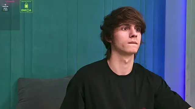 Snapshot of HoogWilder chatting on 02/28/26, 08:19 HoogWilder online show from 02/28/26, 08:19