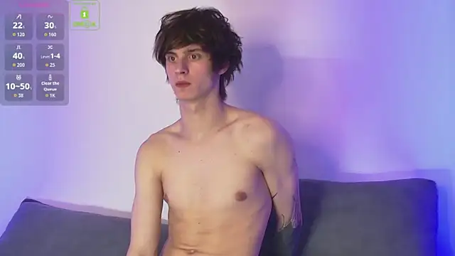 Snapshot of HoogWilder chatting on 02/09/26, 09:13 HoogWilder online show from 02/09/26, 09:13