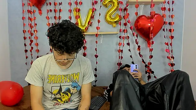 Snapshot of Eliotkinky chatting on 02/18/26, 05:09 Eliotkinky online show from 02/18/26, 05:09