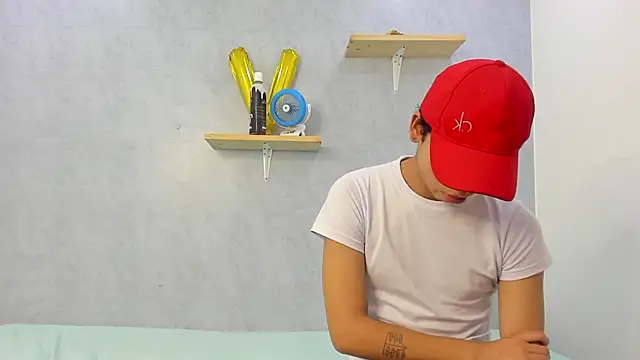 Snapshot of Eliotkinky chatting on 02/26/26, 04:07 Eliotkinky online show from 02/26/26, 04:07