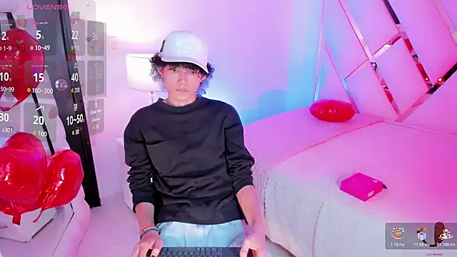 Snapshot of thanier_18 chatting on 02/14/26, 07:25 thanier 18 online show from 02/14/26, 07:25