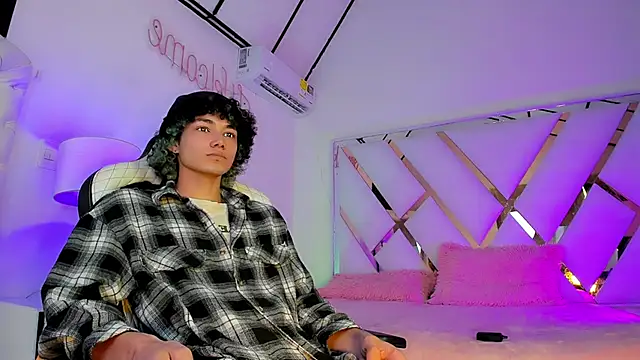 thanier 18 online show from 03/31/26, 07:27