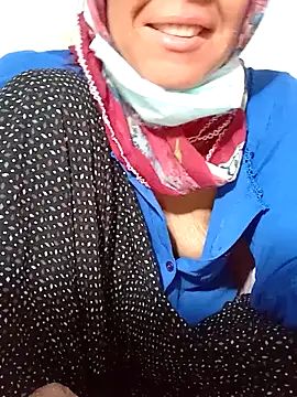 Snapshot of turbanlim07 chatting on 02/19/26, 12:07 turbanlim07 online show from 02/19/26, 12:07