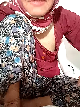 Snapshot of turbanlim07 chatting on 02/24/26, 10:10 turbanlim07 online show from 02/24/26, 10:10