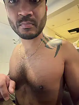 Snapshot of DaggerTie chatting on 02/05/26, 02:02 DaggerTie online show from 02/05/26, 02:02