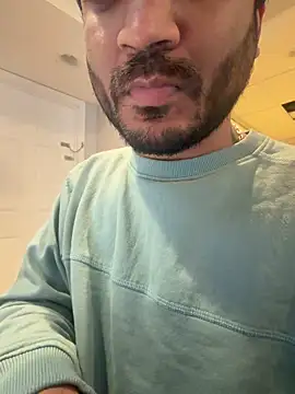 Snapshot of DaggerTie chatting on 02/17/26, 02:14 DaggerTie online show from 02/17/26, 02:14