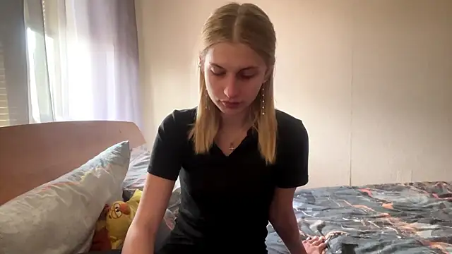 JeneeEady online show from 04/11/26, 06:21