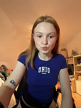 Snapshot of mad_girlygirl chatting on 02/14/26, 09:48 mad girlygirl online show from 02/14/26, 09:48