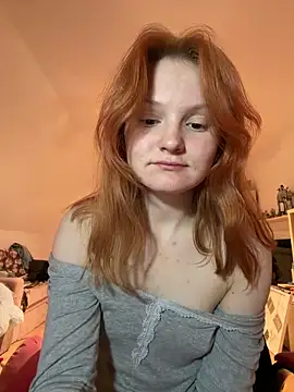 Snapshot of mad_girlygirl chatting on 02/10/26, 09:03 mad girlygirl online show from 02/10/26, 09:03