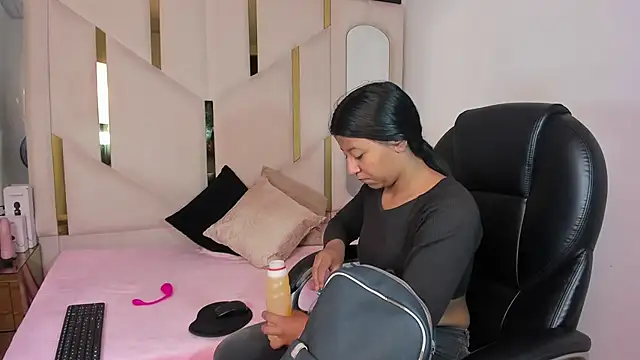 Vaneline2 online show from 04/02/26, 03:19