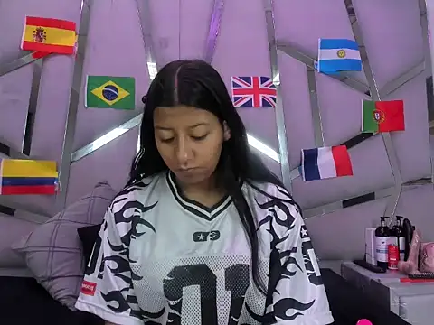 Vaneline2 online show from 07/04/26, 02:10
