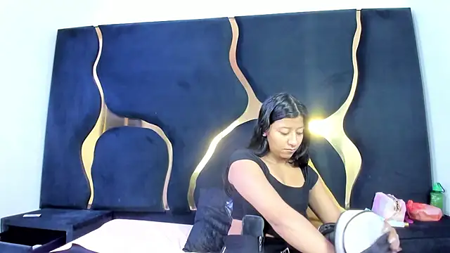 Vaneline2 online show from 05/20/26, 02:14