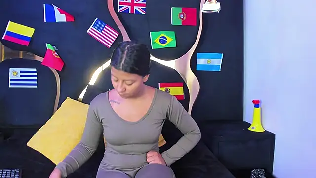 Vaneline2 online show from 06/17/26, 02:05