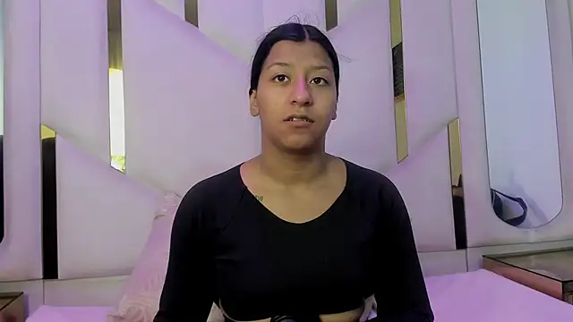 Vaneline2 online show from 04/22/26, 12:34