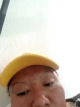 Snapshot of perrit17 chatting on 02/21/26, 04:42 perrit17 online show from 02/21/26, 04:42