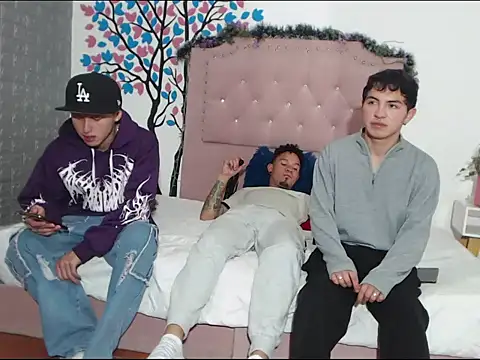 Snapshot of Damian20261 chatting on 02/23/26, 04:40 Damian20261 online show from 02/23/26, 04:40